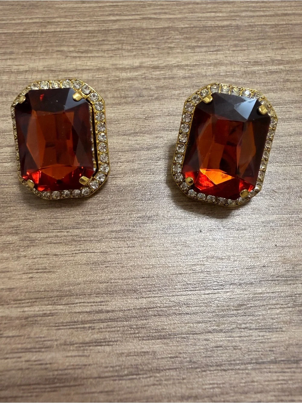 Sassy Jones Whitley Gold Tone Necklace with Amber Stones with matching earrings - Picture 2 of 5